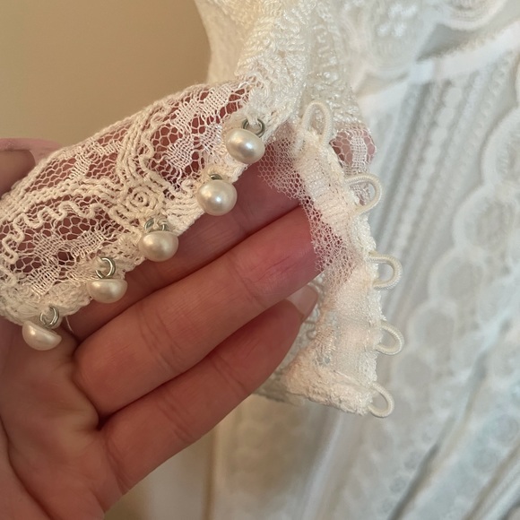 Long sleeve backless white/ivory jumpsuit (4) - Picture 7 of 16